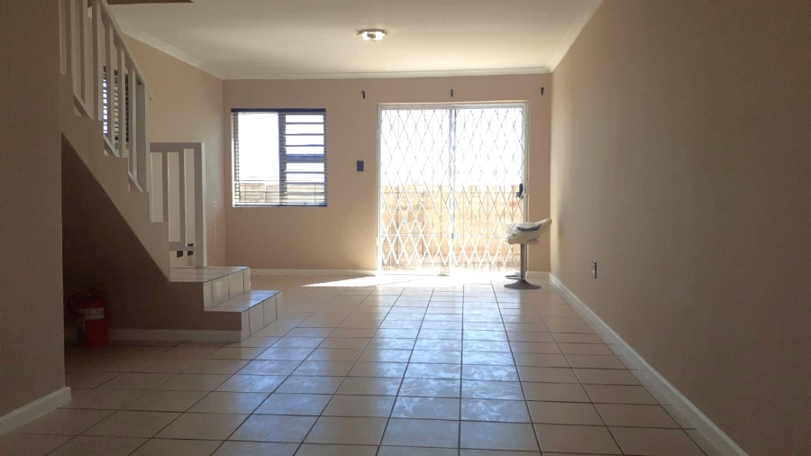 To Let 3 Bedroom Property for Rent in Bluewater Bay Western Cape